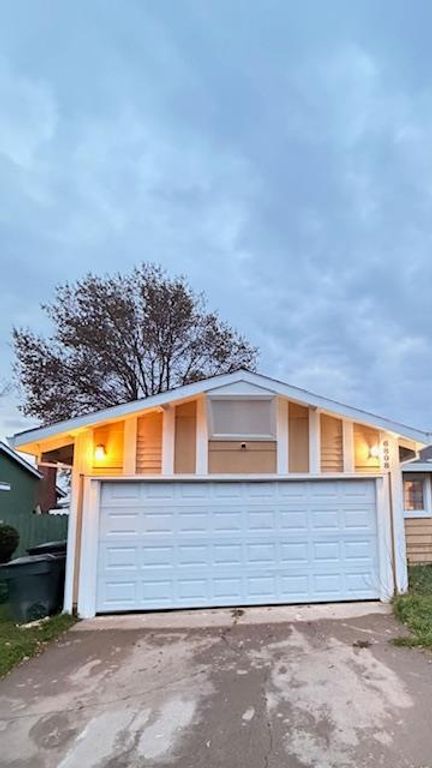 6808 Burdett Way, Sacramento, CA 95823