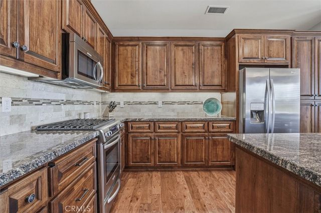 3180 Lakeside Village, Paso Robles, CA 93446