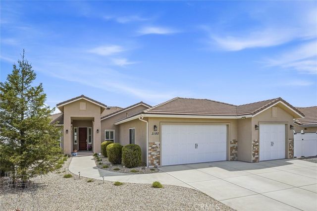 3180 Lakeside Village, Paso Robles, CA 93446