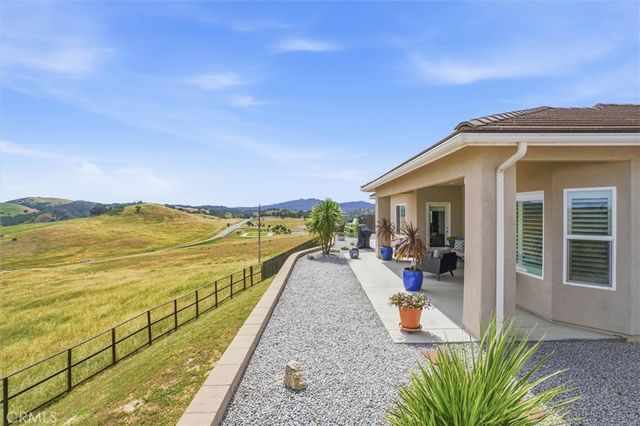 3180 Lakeside Village, Paso Robles, CA 93446