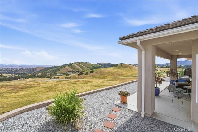 3180 Lakeside Village, Paso Robles, CA 93446
