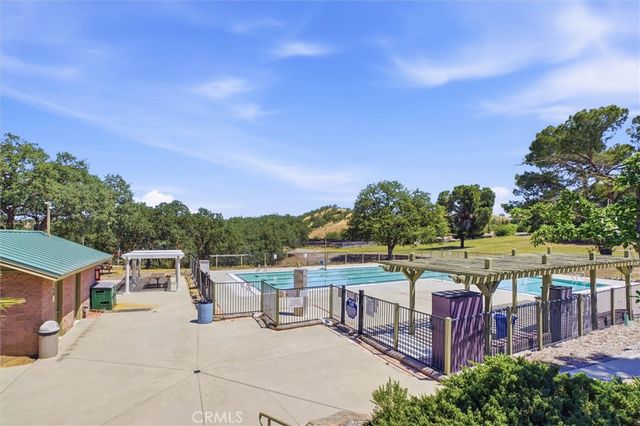 3180 Lakeside Village, Paso Robles, CA 93446