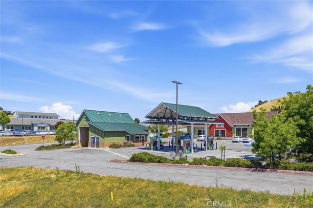 3180 Lakeside Village, Paso Robles, CA 93446