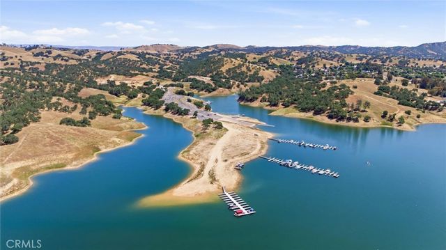 3180 Lakeside Village, Paso Robles, CA 93446