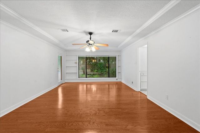 2802 Valley Manor Drive, Houston, TX 77339