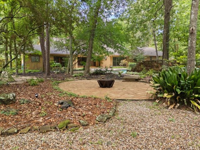 2802 Valley Manor Drive, Houston, TX 77339