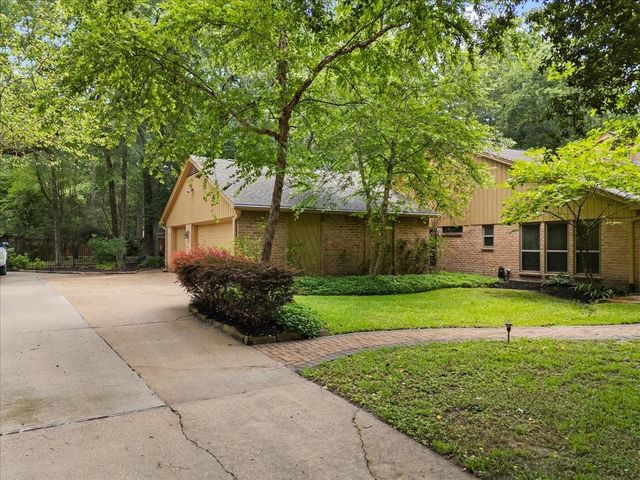 2802 Valley Manor Drive, Houston, TX 77339
