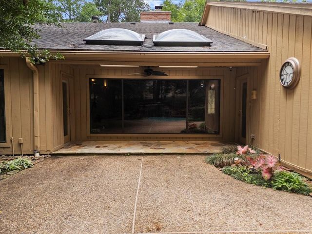 2802 Valley Manor Drive, Houston, TX 77339