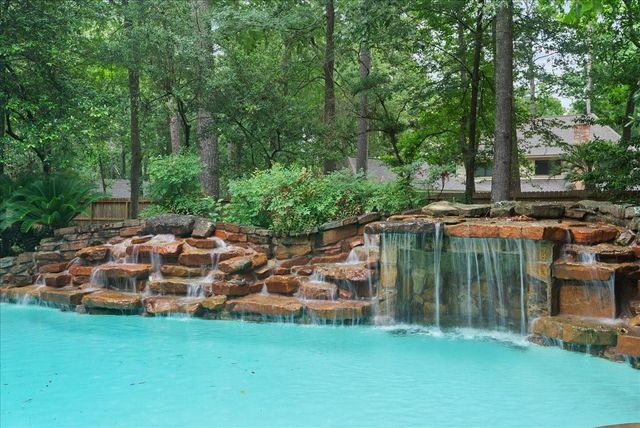 2802 Valley Manor Drive, Houston, TX 77339