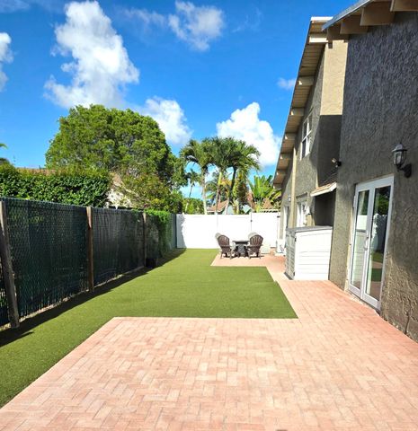 11459 Little Bear Drive, Boca Raton, FL 33428