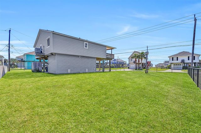 21600 Zachary Drive, Galveston, TX 77554