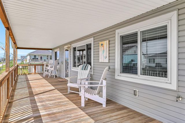 21600 Zachary Drive, Galveston, TX 77554