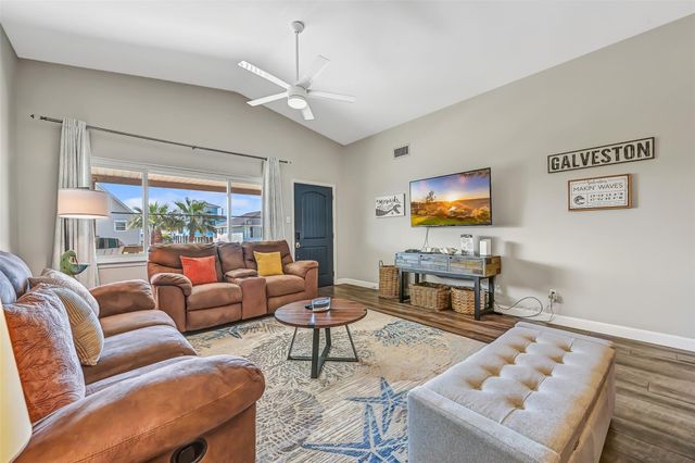 21600 Zachary Drive, Galveston, TX 77554
