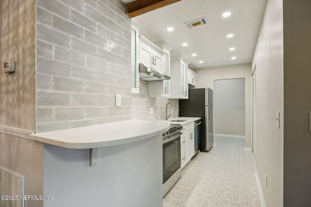 10708 WHISPERING WOODS Place, 1, Jacksonville, FL 32246