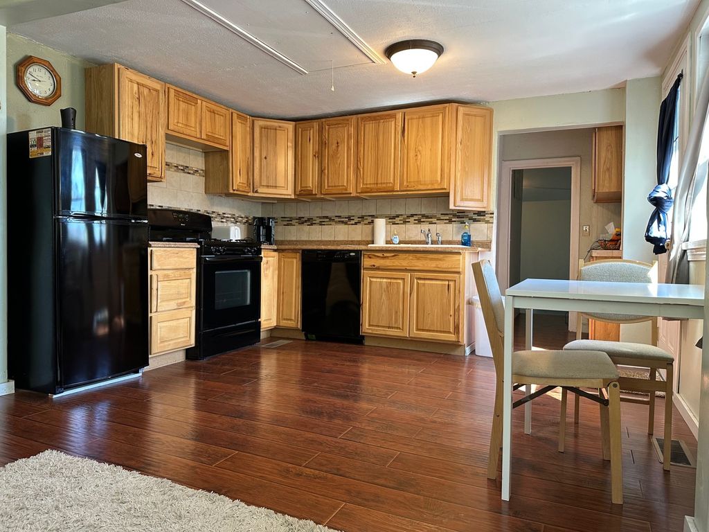256 1st Avenue SE, Shelby, MT 59474 photo 2