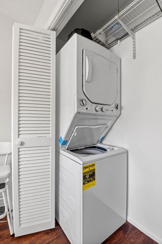 94 Stratford G, West Palm Beach, FL 33417