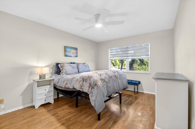 94 Stratford G, West Palm Beach, FL 33417