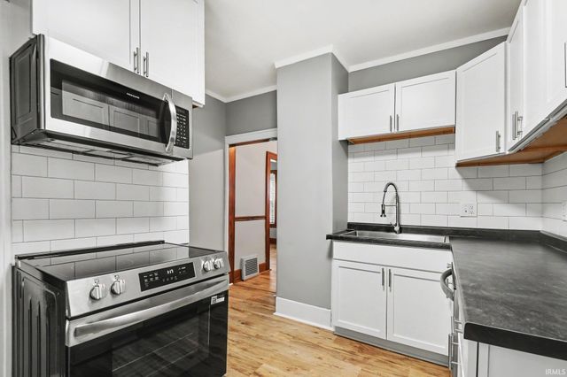 328 Parkovash Avenue, South Bend, IN 46617