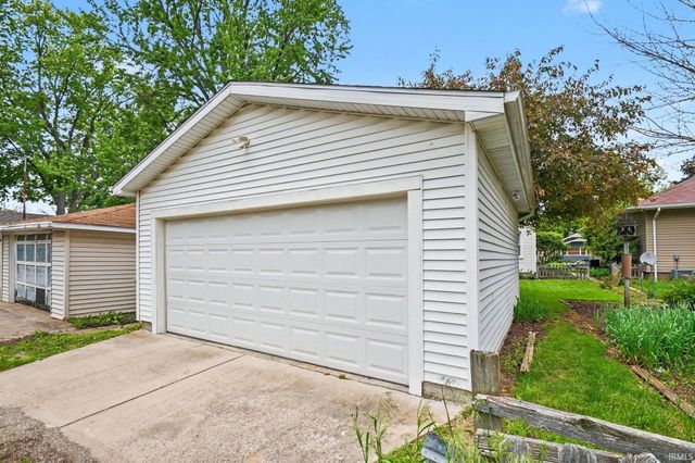328 Parkovash Avenue, South Bend, IN 46617