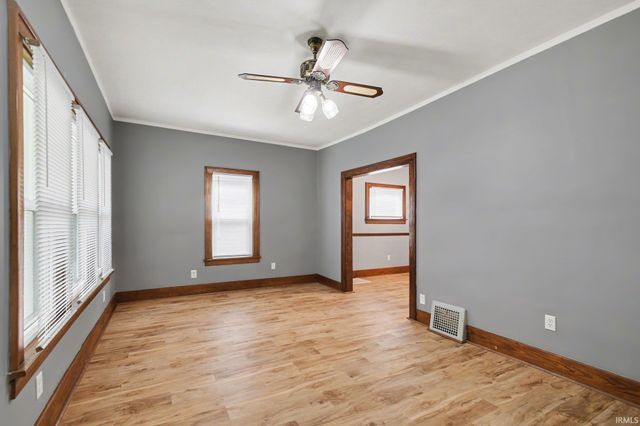 328 Parkovash Avenue, South Bend, IN 46617