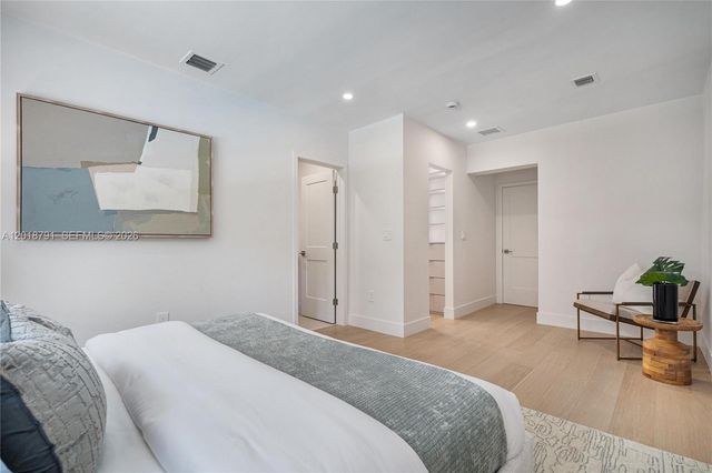 1037 Sevilla Ave, Coral Gables, FL 33134
