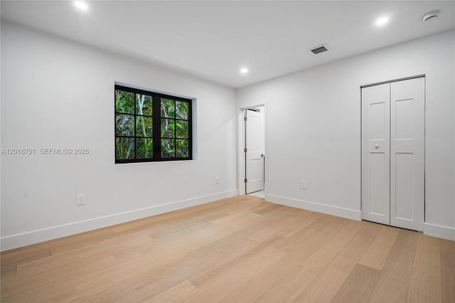 1037 Sevilla Ave, Coral Gables, FL 33134