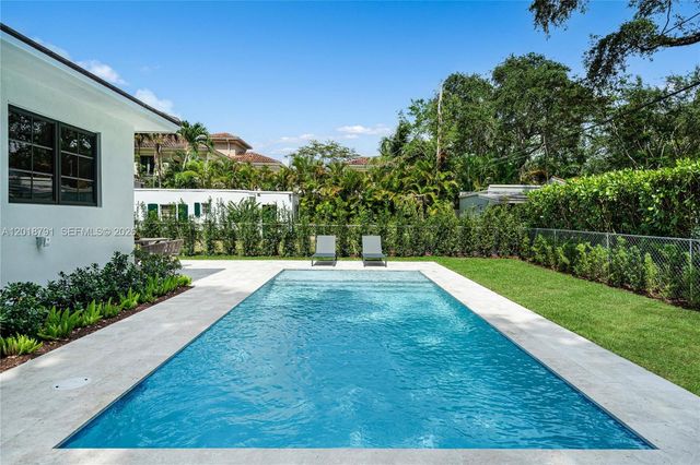 1037 Sevilla Ave, Coral Gables, FL 33134