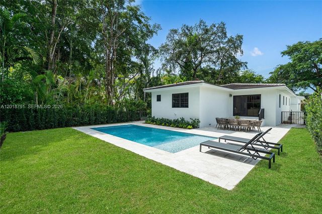 1037 Sevilla Ave, Coral Gables, FL 33134