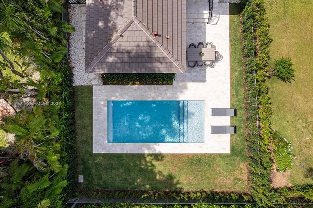 1037 Sevilla Ave, Coral Gables, FL 33134