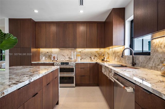 1037 Sevilla Ave, Coral Gables, FL 33134
