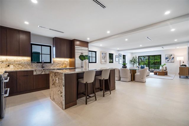 1037 Sevilla Ave, Coral Gables, FL 33134