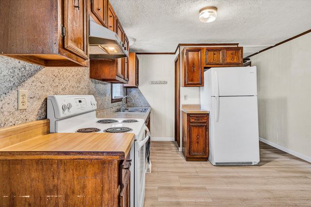 175 SYCAMORE ST, Rocky Mount, VA 24151