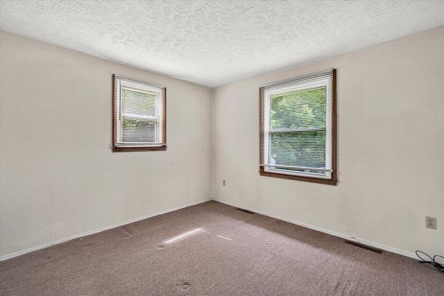 175 SYCAMORE ST, Rocky Mount, VA 24151