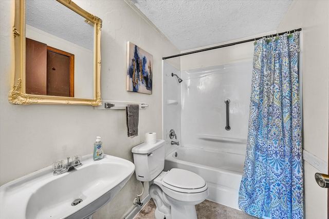 175 SYCAMORE ST, Rocky Mount, VA 24151