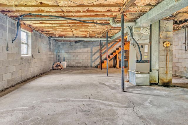 175 SYCAMORE ST, Rocky Mount, VA 24151