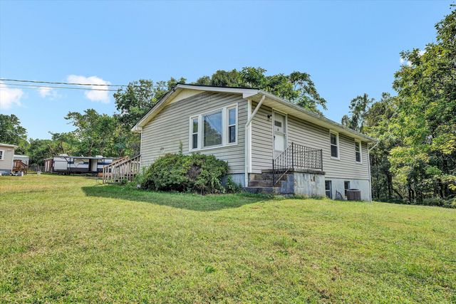 175 SYCAMORE ST, Rocky Mount, VA 24151