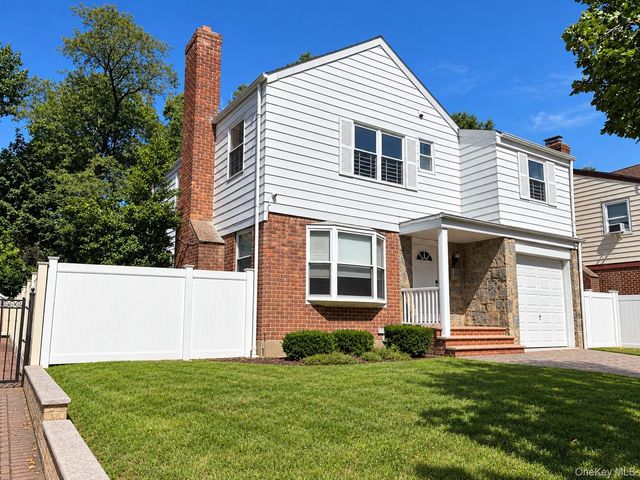 21757 77th Avenue, Oakland Gardens, NY 11364