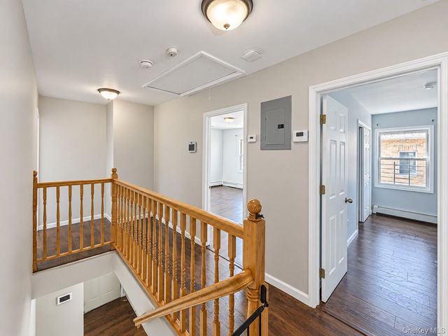 21757 77th Avenue, Oakland Gardens, NY 11364