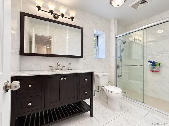 21757 77th Avenue, Oakland Gardens, NY 11364