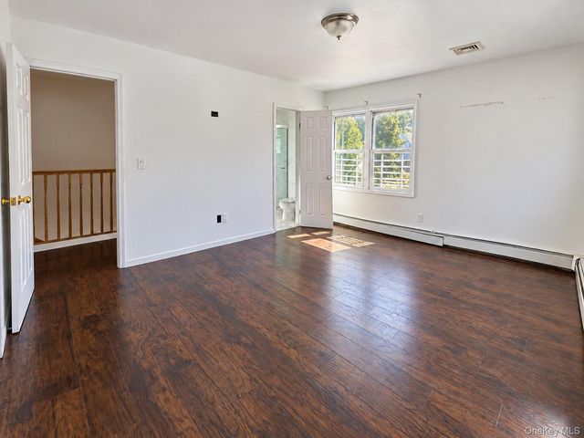21757 77th Avenue, Oakland Gardens, NY 11364