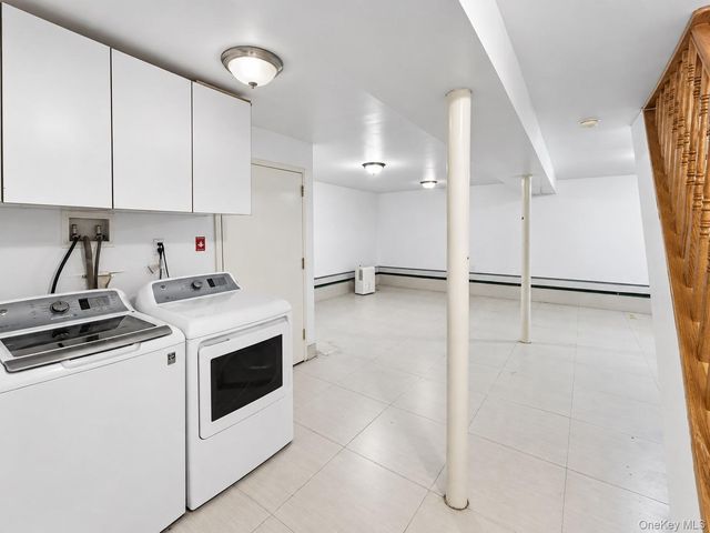 21757 77th Avenue, Oakland Gardens, NY 11364