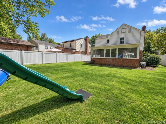 21757 77th Avenue, Oakland Gardens, NY 11364