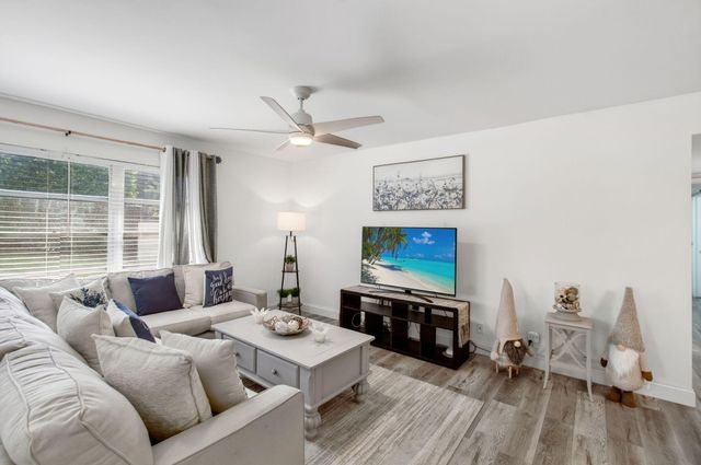 5025 Lakefront Boulevard A, Delray Beach, FL 33484