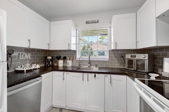 5025 Lakefront Boulevard A, Delray Beach, FL 33484