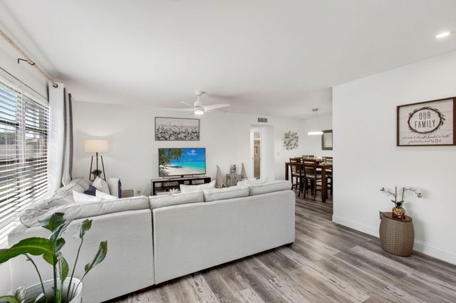 5025 Lakefront Boulevard A, Delray Beach, FL 33484