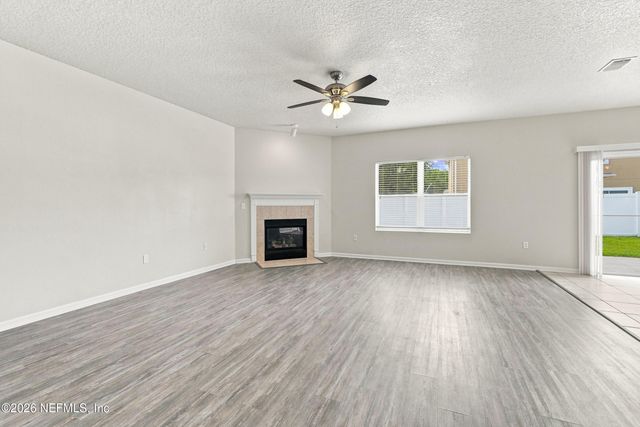 1936 MCGIRTS POINT Boulevard, Jacksonville, FL 32221
