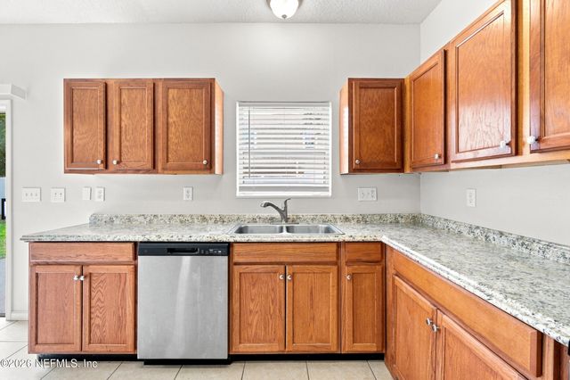 1936 MCGIRTS POINT Boulevard, Jacksonville, FL 32221