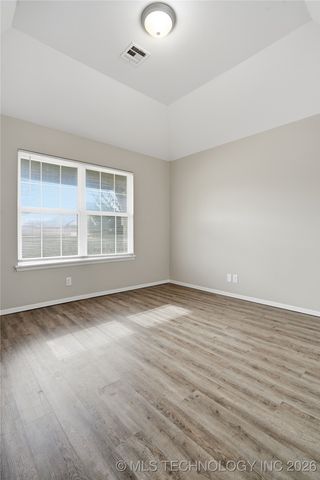 2123 E 132nd Place S, Bixby, OK 74008