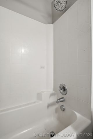 2123 E 132nd Place S, Bixby, OK 74008