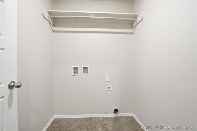 2123 E 132nd Place S, Bixby, OK 74008